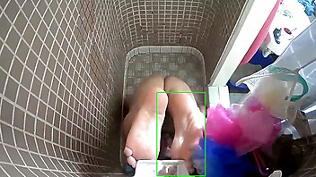 Amateur floor, pees in his mouth, mouth fetish, voyeur culos, ups voyeur