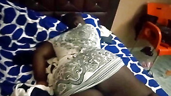 Chlupaté boubelky, černovlásky, prdylka, amatérky domácí videa, africanky amaterky
