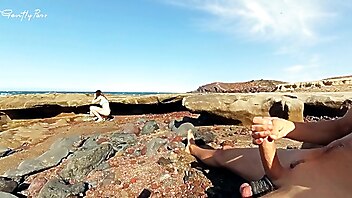 Nudistky public, přistihla při honění, verejna masturbace, beach masturbation, vyhonění péra