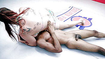 클로즈 흑인, 레즈싸움, muscle woman, muscle women, lesbian tit fight
