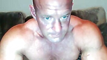 Me jerking cumshot, bodybuilder jerk solo, amateur jerking him off, gays muscle amateur, bodybuilder jerking